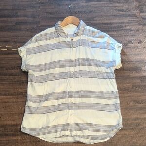 Beachlunchlounge Women's Button Up Short Sleeve T-shirt Size XS